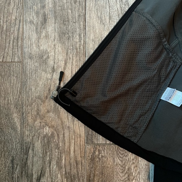 Like new Eddie Bauer xl nylon insulated drawstring waist option JACKET - Picture 14 of 15